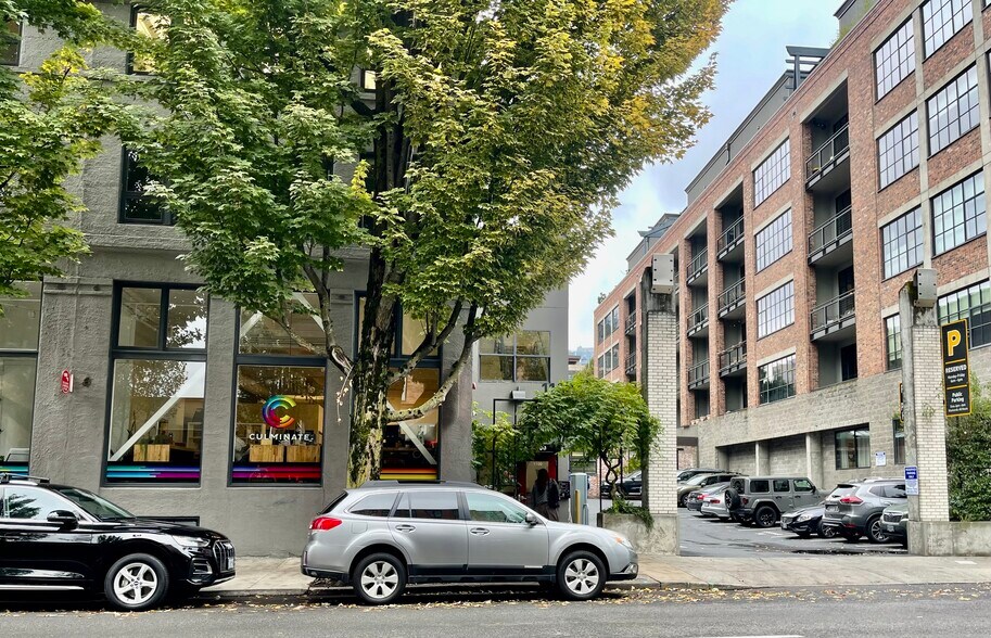 More Photos Of 1100 NW Glisan St, Portland Office For Lease