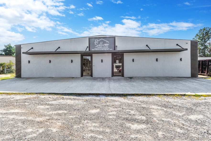 Primary Photo Of 1003 S Redmond Rd, Jacksonville Freestanding For Sale