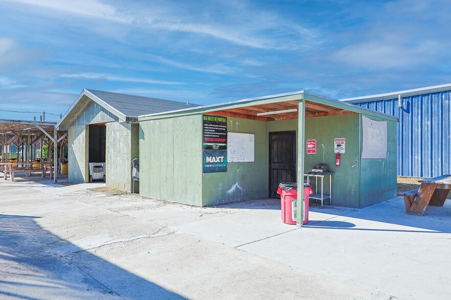 More Photos Of 5605 Texas Highway 107, Mission Sports And Entertainment For Sale