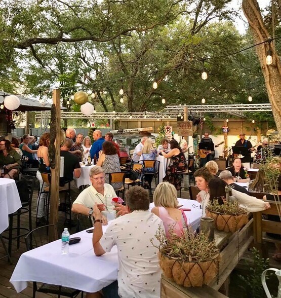 More Photos Of 4914 S Macdill Ave, Tampa Restaurant For Lease