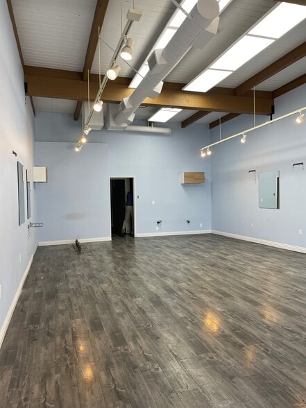 More Photos Of 22733-22929 Hawthorne Blvd, Torrance Unknown For Lease