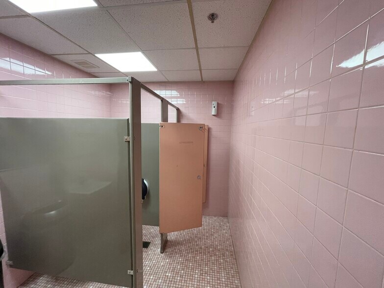 More Photos Of 1510 Park Ave, South Plainfield Medical For Lease