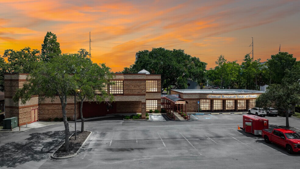 More Photos Of 2715 W Virginia Ave, Tampa Medical For Sale