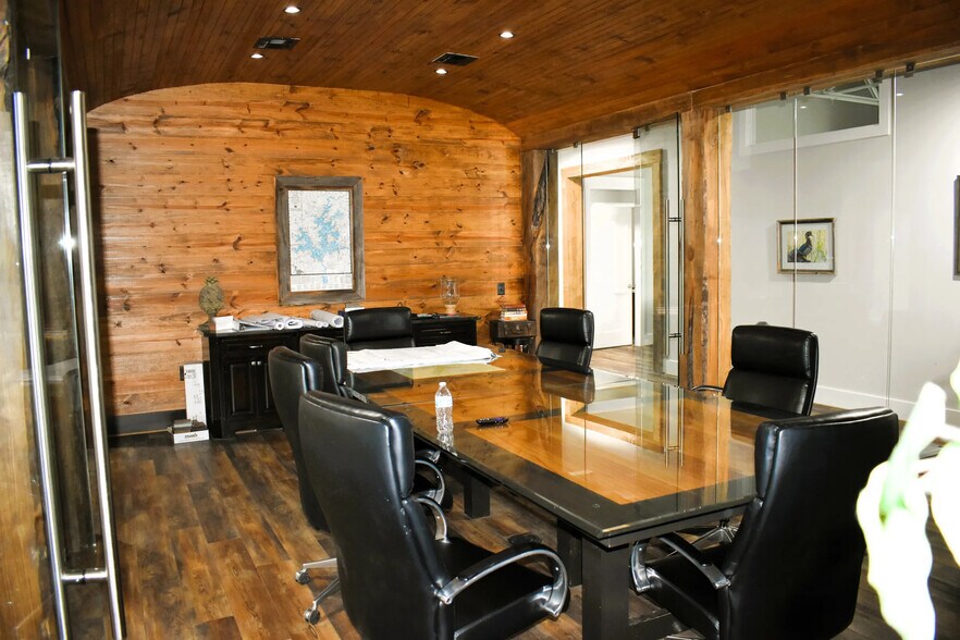 More Photos Of 755 Lee St, Alexander City Office For Lease