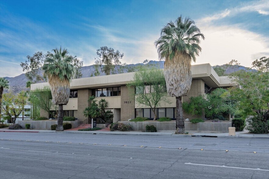 More Photos Of 1401 N Palm Canyon Dr, Palm Springs Medical For Lease