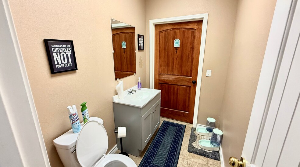 More Photos Of 14625 N Hollyhock Ave, Gardendale Warehouse For Sale