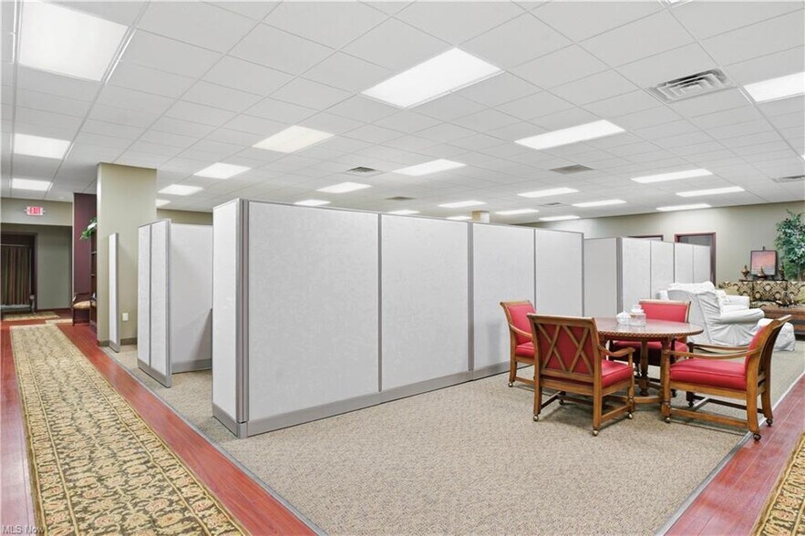 More Photos Of 319 Howard Dr, Sandusky Office For Sale