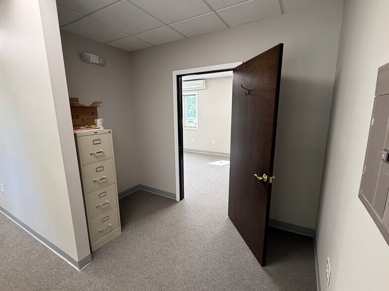 More Photos Of 144 Ivy Ln, King Of Prussia Medical For Sale