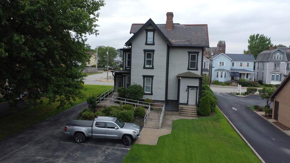 More Photos Of 438 Depot St, Latrobe Office For Lease