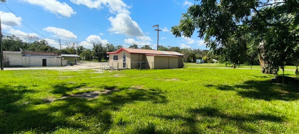 More Photos Of 14610 Kennard St, Waldo Freestanding For Sale