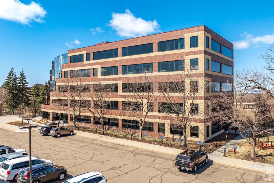 More Photos Of 1305 Corporate Center Dr, Eagan Office For Lease