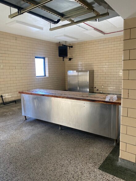 More Photos Of 319 N Wayne St, Piqua Loft Creative Space For Lease