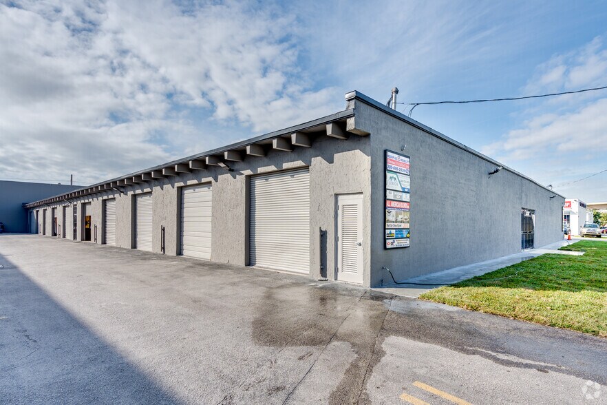 More Photos Of 7440-7458 NW 8th St, Miami Unknown For Lease