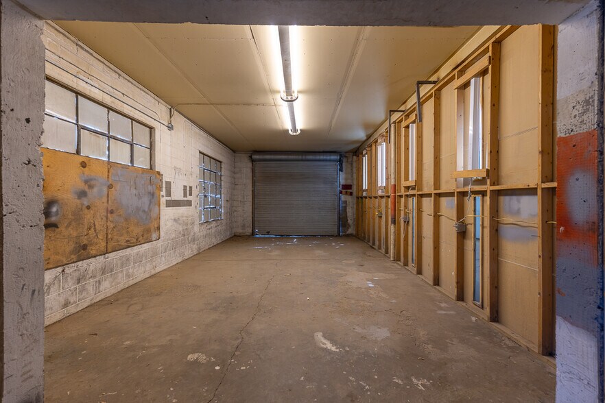 More Photos Of 27 S Broadway, Cortez Flex For Sale