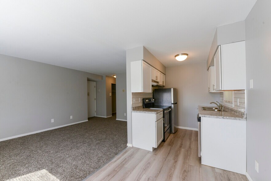 More Photos Of 3018 30th Ave S, Minneapolis Apartments For Sale