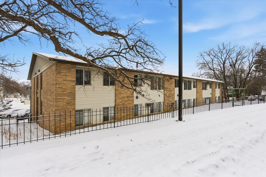 More Photos Of 1120 9th Ave S, Saint Cloud Apartments For Sale