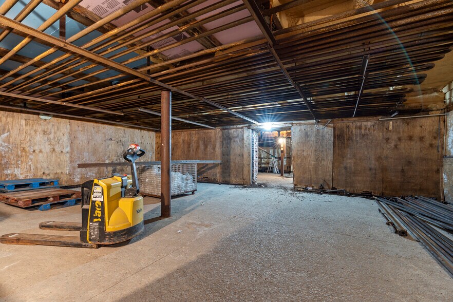 More Photos Of 120 E Broadway St, West Memphis Flex For Sale