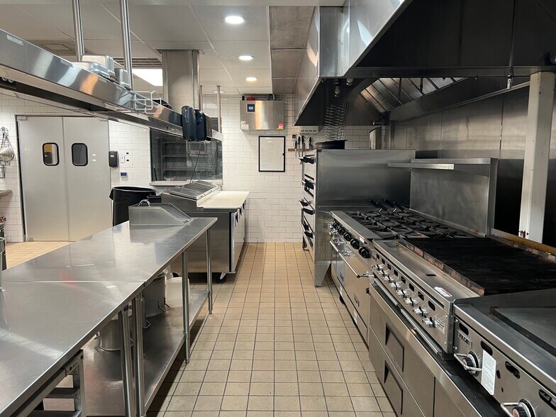 More Photos Of 1300 Gould Ave, Fort Worth Restaurant For Sale