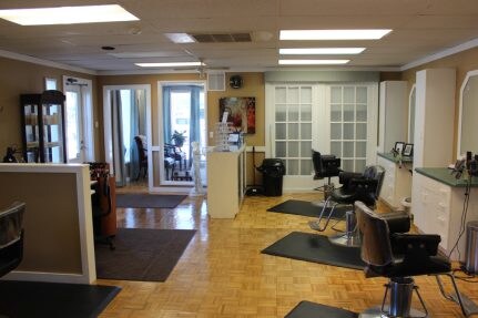More Photos Of 3110 Wade Hampton Blvd, Taylors Storefront For Sale