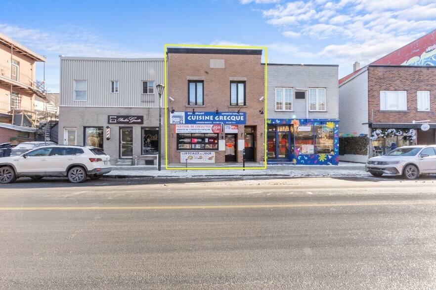 Primary Photo Of 4370-4372 Rue Notre-Dame O, Montréal Storefront Retail Residential For Sale