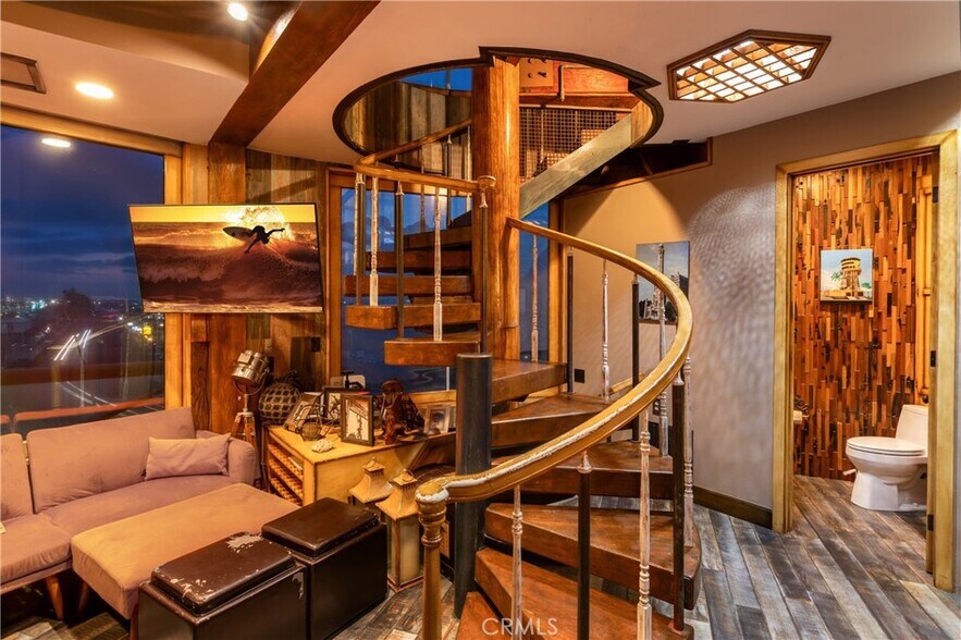 More Photos Of 1 Anderson St, Seal Beach Specialty For Sale