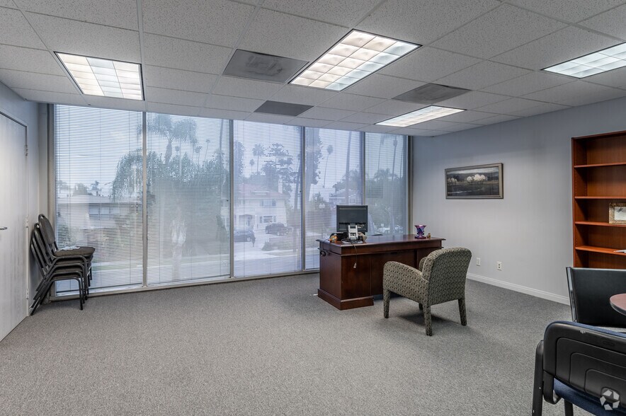 More Photos Of 2020 N Broadway, Santa Ana Office For Sale