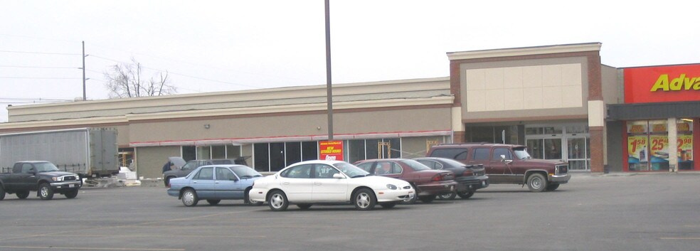 More Photos Of 1240-1270 Bellefontaine St, Wapakoneta Storefront For Lease