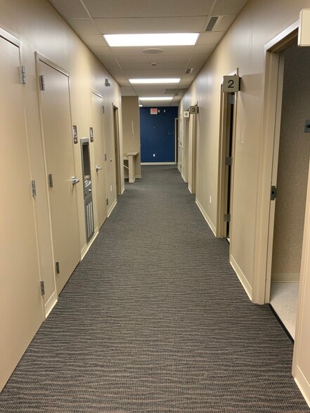 More Photos Of 3436-3500 Granite Cir, Toledo Medical For Lease