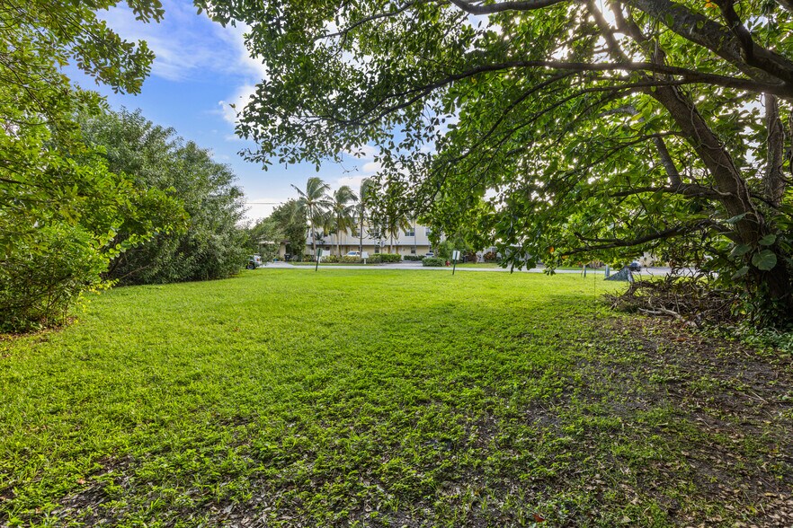 More Photos Of 827 NE 14th Pl, Fort Lauderdale Land For Sale