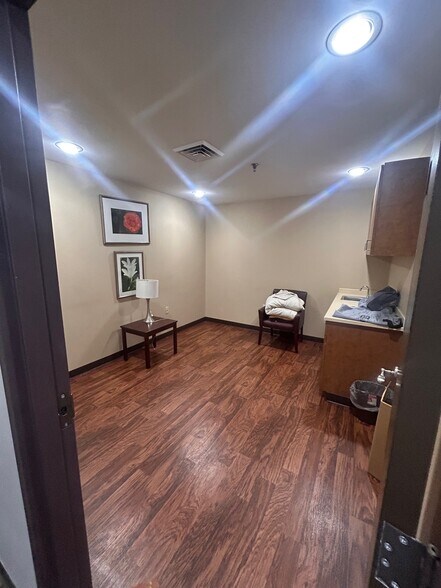 More Photos Of 12205 County Line Rd, Madison Medical For Lease