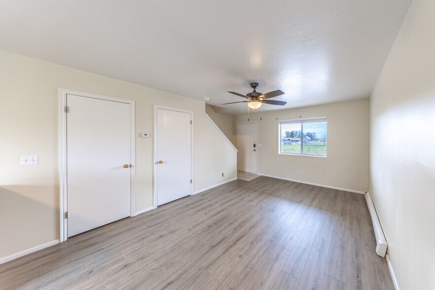 More Photos Of 360 N 400 W, Hyrum Multifamily For Sale