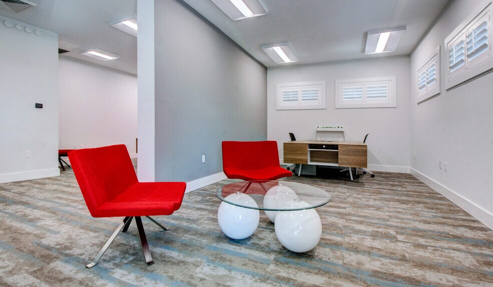 More Photos Of 225 SW 7th Ter, Gainesville Office For Lease