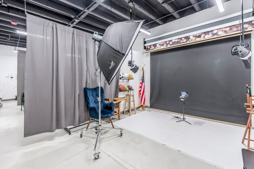 More Photos Of 1014 N Dixie Hwy, Lake Worth Beach Loft Creative Space For Sale