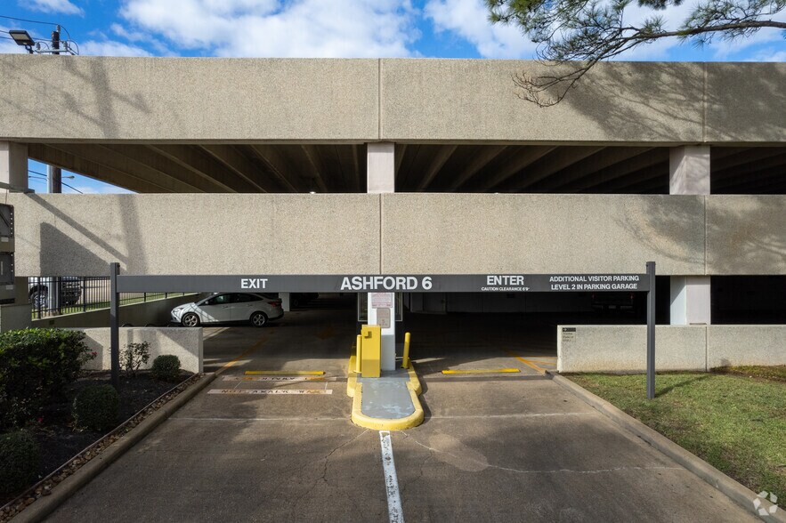 More Photos Of 1155 Dairy Ashford Rd, Houston Office For Lease