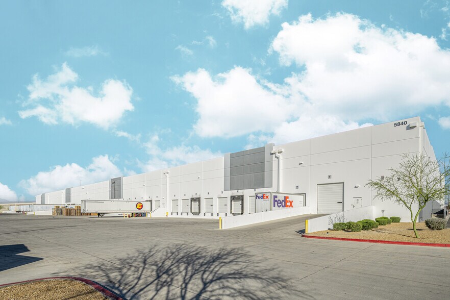 More Photos Of 5840 Donovan Way, Las Vegas Warehouse For Lease