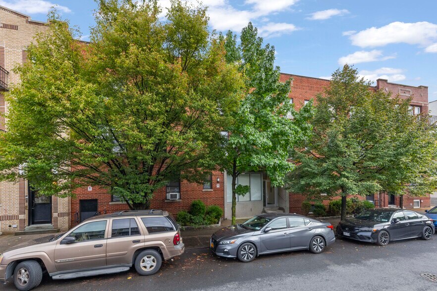 More Photos Of 31-23 47th St, Astoria Apartments For Sale