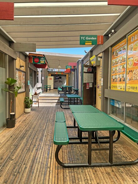 More Photos Of 2509 Hearst Ave, Berkeley Restaurant For Lease