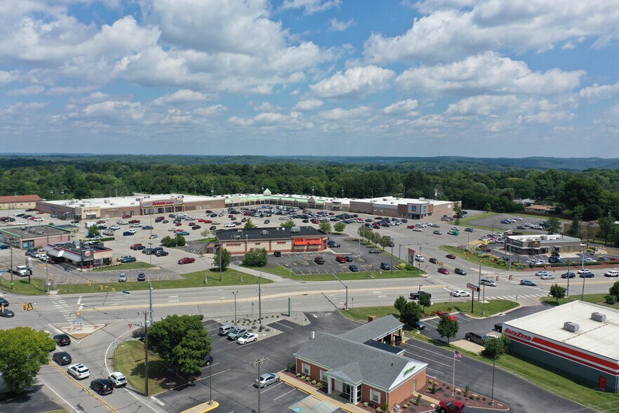 More Photos Of 2546-2586 Constitution Blvd, Beaver Falls Unknown For Lease