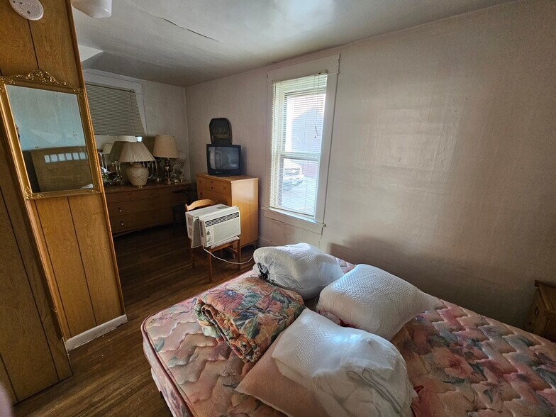 More Photos Of 1828 Junction Ave, Sturgis Office Residential For Sale