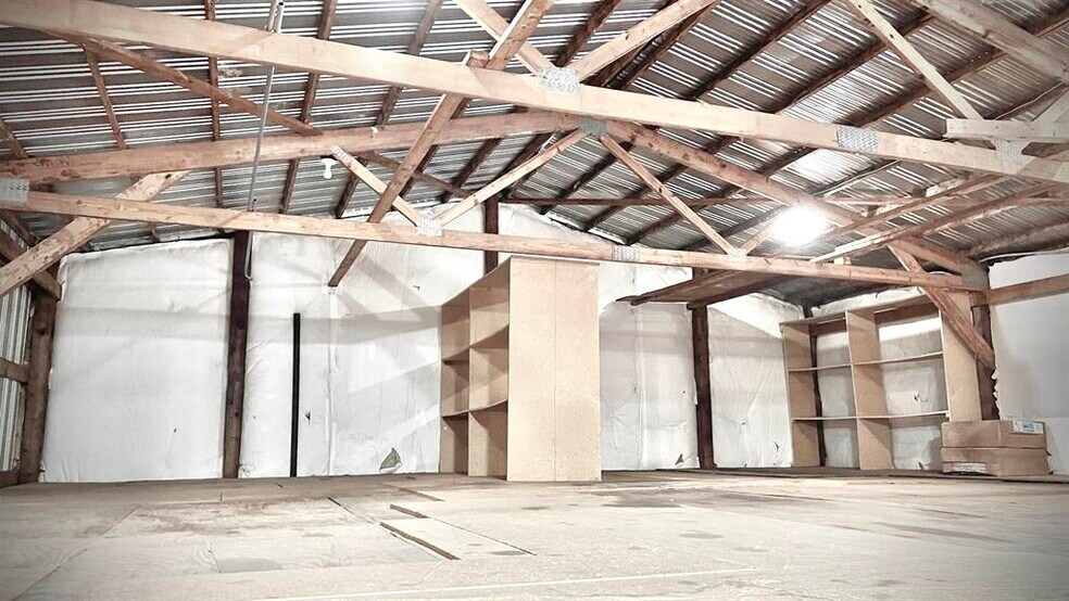 More Photos Of 14 Lake Dr, Inman Warehouse For Sale