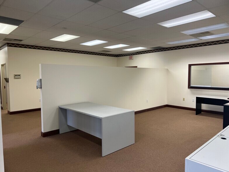 More Photos Of 632 W Main St, Mount Pleasant Bank For Lease