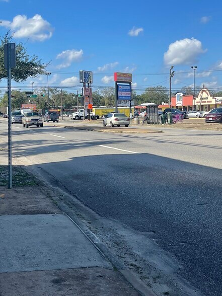 More Photos Of 7122 Lawndale St, Houston Freestanding For Sale