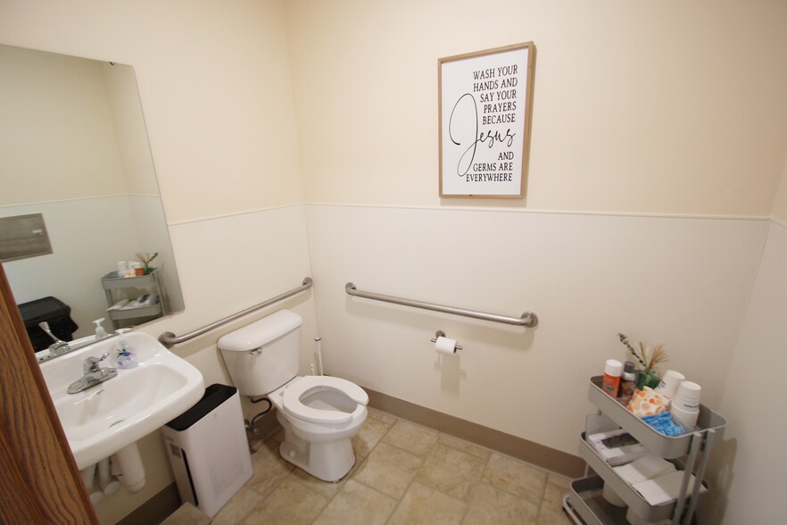 More Photos Of 1197 High St, Wadsworth Medical For Lease