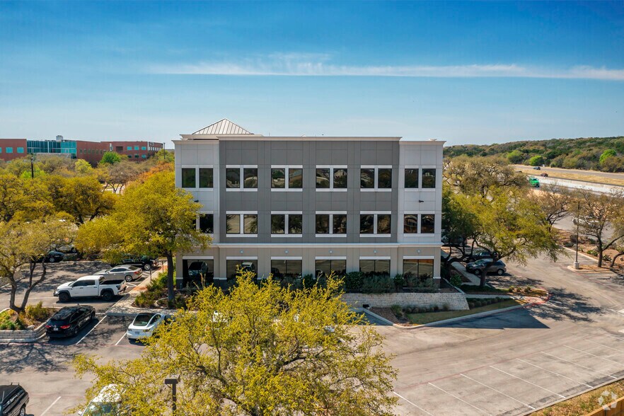 More Photos Of 3522 Paesanos Pky, San Antonio Unknown For Lease