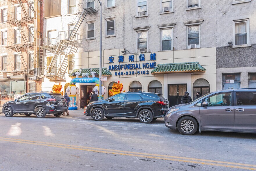 More Photos Of 35 Madison St, New York Apartments For Sale