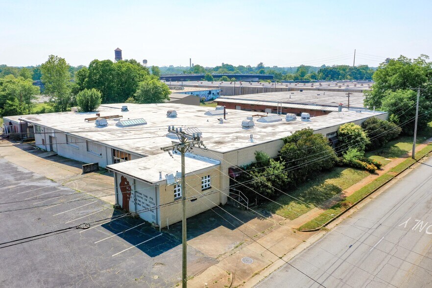 More Photos Of 1505 Buncombe Rd, Greenville Distribution For Sale