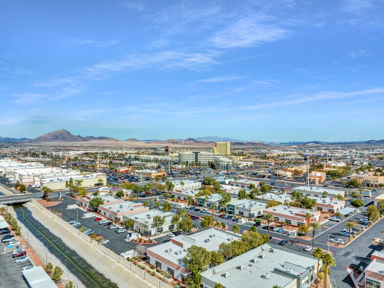 More Photos Of 375 N Stephanie St, Henderson Office For Lease