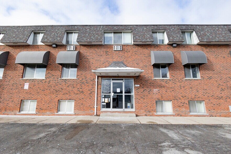 More Photos Of 813 E Michigan Ave, Ypsilanti Apartments For Lease