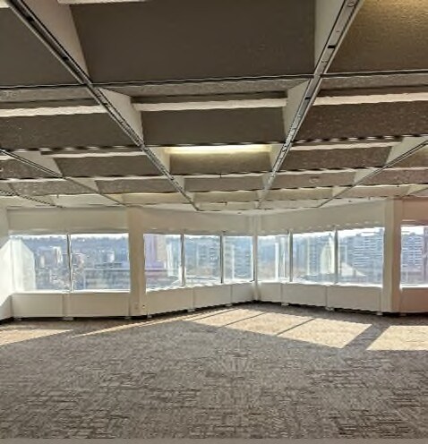 More Photos Of 100, 110, and 120 King St W, Hamilton Unknown For Lease