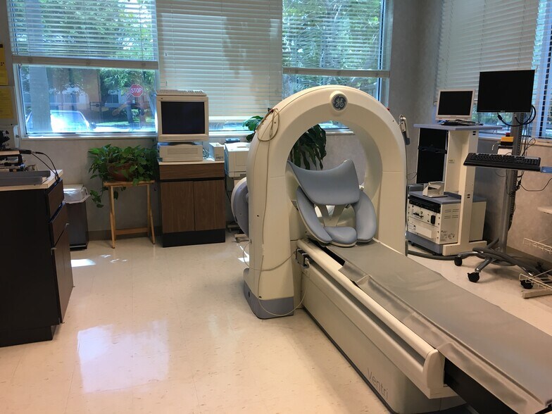 More Photos Of 900 NW 17th Ave, Delray Beach Medical For Sale